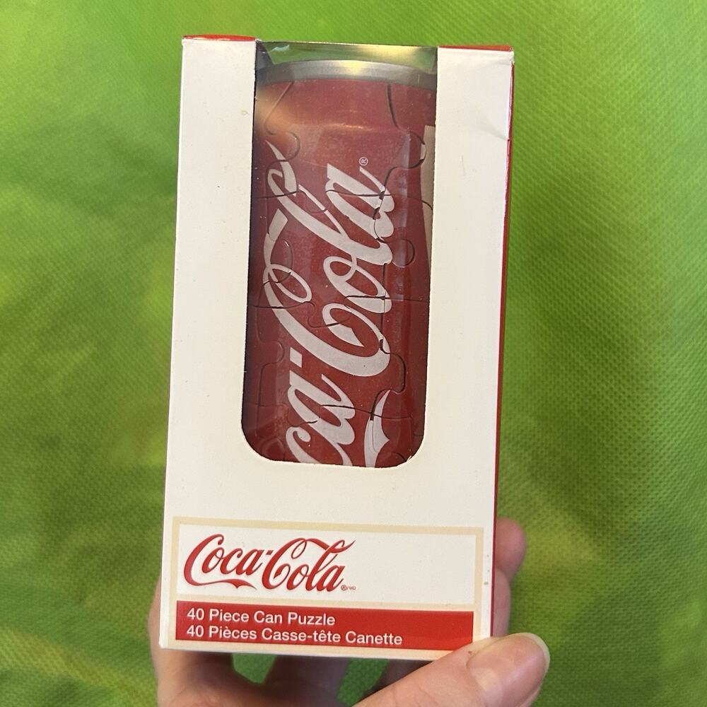 New COCA COLA 40 Piece Can Puzzle 2011 With Box